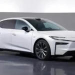 Toyota bZ7 Fırtınası: Lüks Elektrikli Sedan Bir Saatte Rekor Kırdı