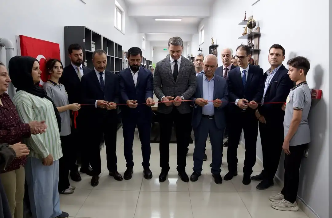 Lokman Kuyumculuk’tan anlamlı vefa: Beşir İldem Hoca’nın adı kütüphanede yaşayacak