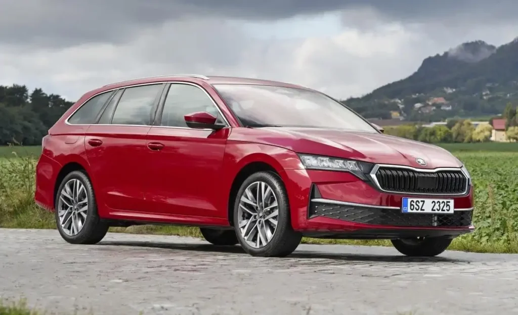 Skoda Octavia İlk Kez Tam Hibrit Motorla Geliyor